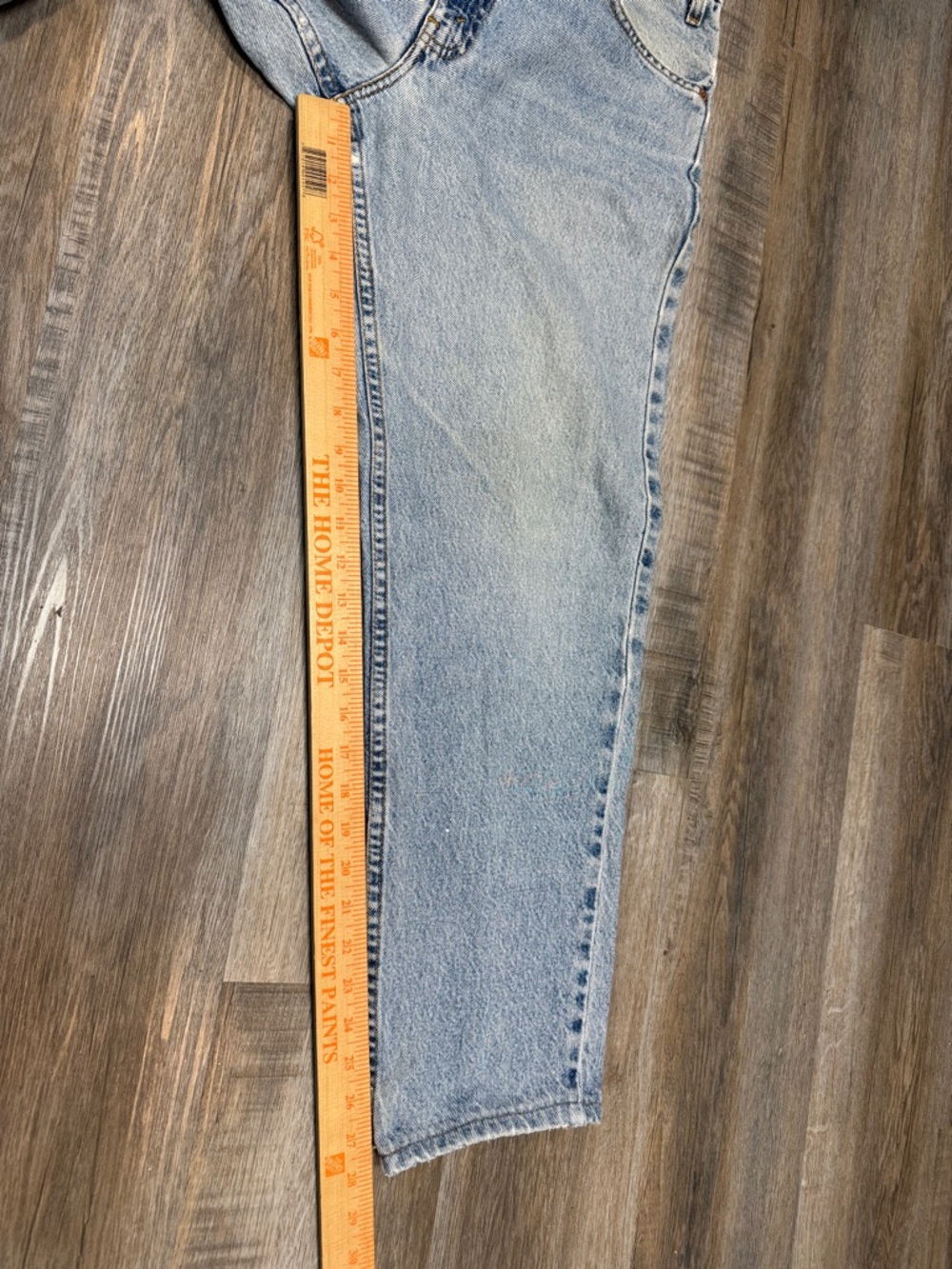 Levi’s 550 Classic Light Wash Men’s Jeans - Casual Straight Fit 32x30 - Picture 2 of 6